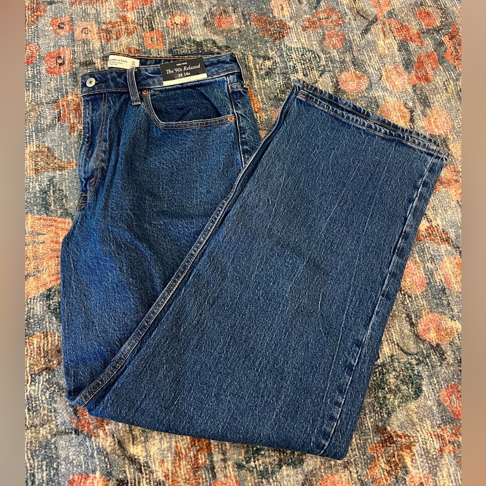 Abercrombie & Fitch 90’s Relaxed High Rise Jean